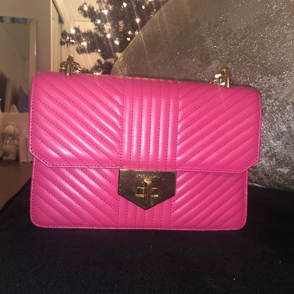 Prada Pattina in soft calf impunture magenta - Picture 4 of 4